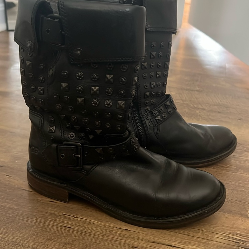 Women’s  black Uggs 7.5 Leather studded boots